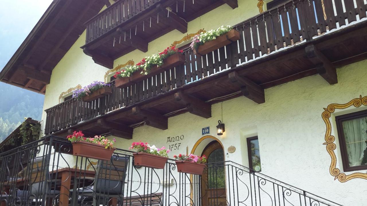 Haus Fiegl Hotel Oetz Exterior photo